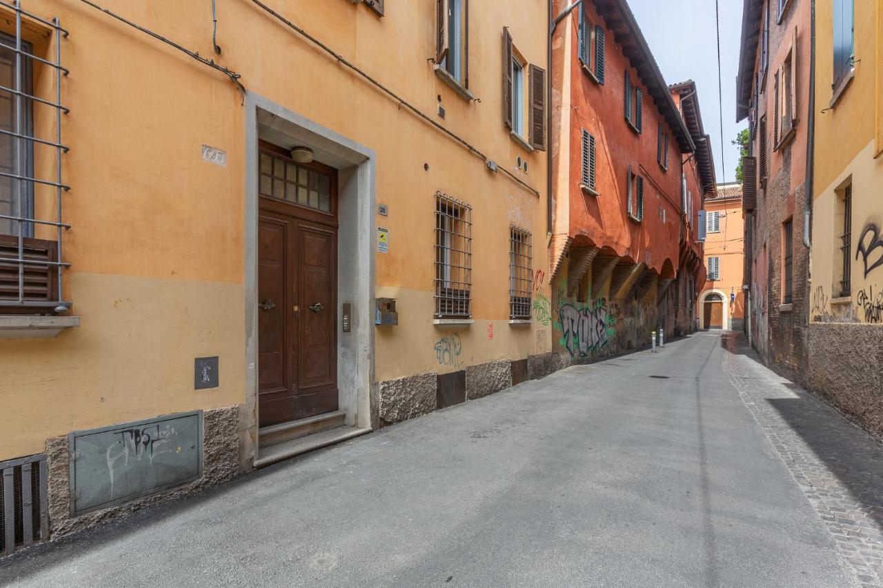 Piazza Aldrovandi Quiet Lovely Apartment